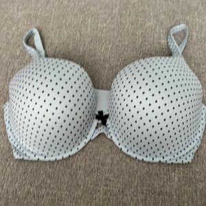 VS 34DDD